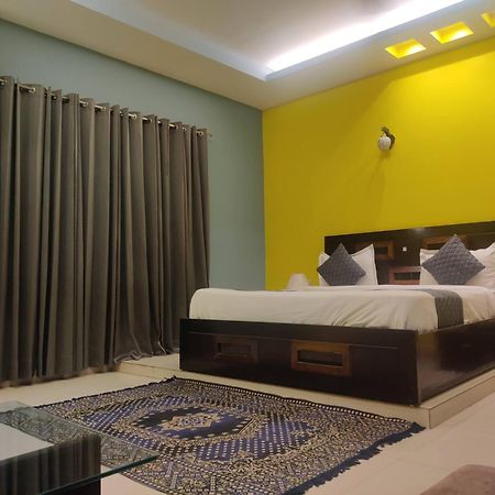 Hotel Delhi Airport Plaza Igi Airport Нью-Дели Экстерьер фото