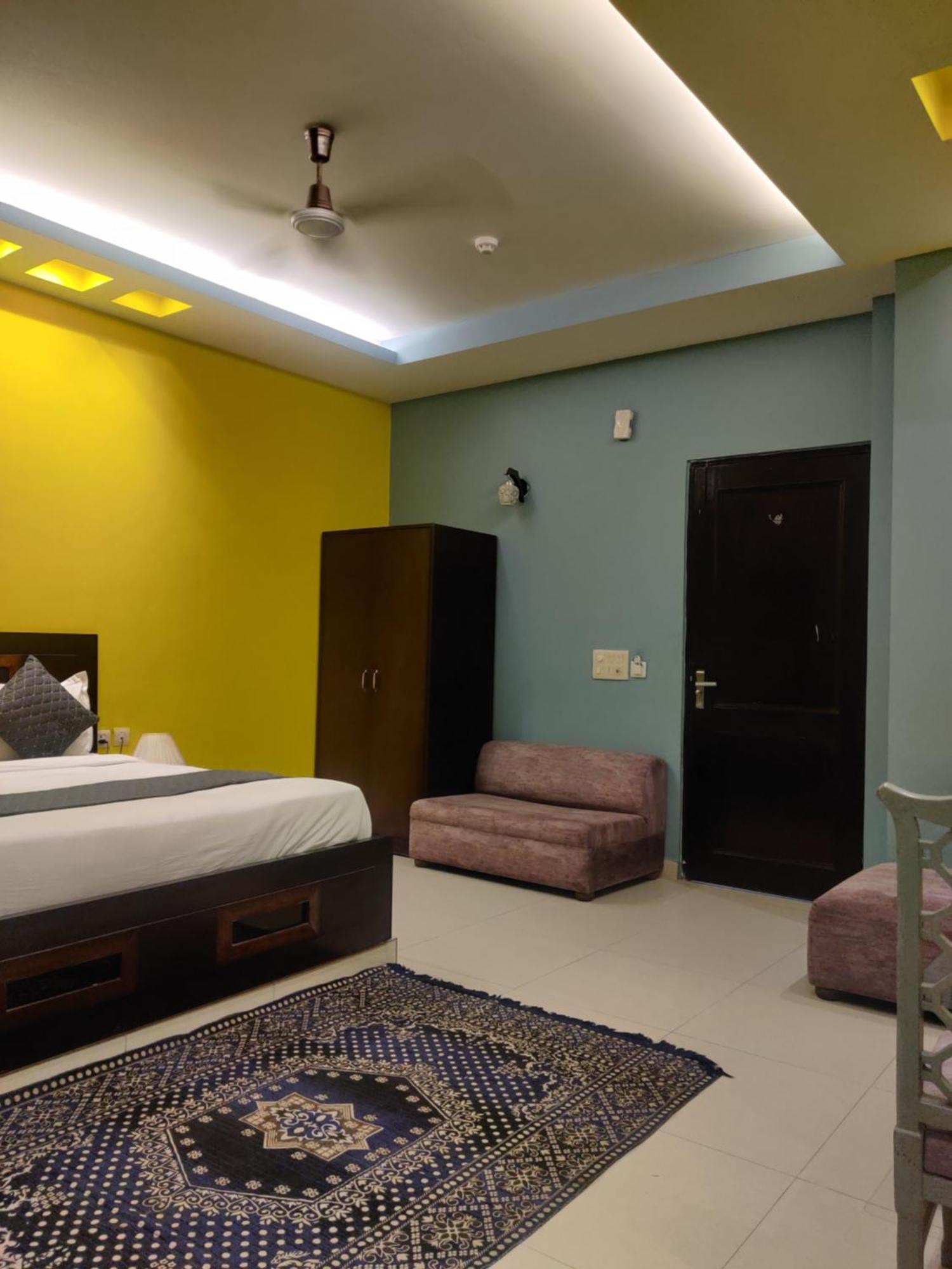 Hotel Delhi Airport Plaza Igi Airport Нью-Дели Экстерьер фото