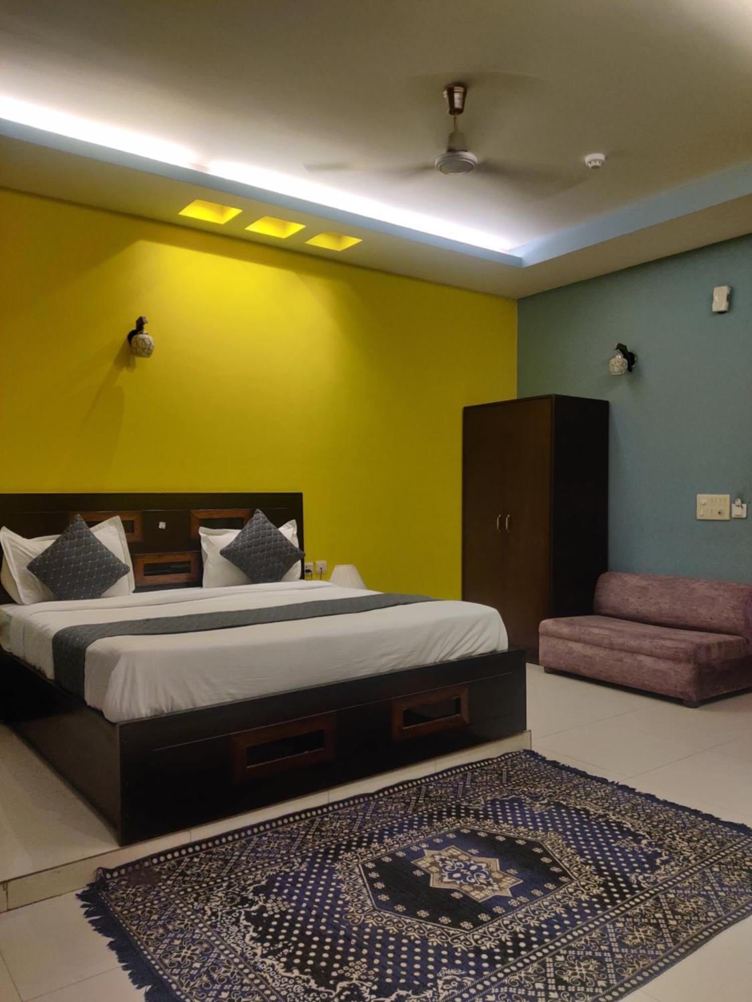 Hotel Delhi Airport Plaza Igi Airport Нью-Дели Экстерьер фото