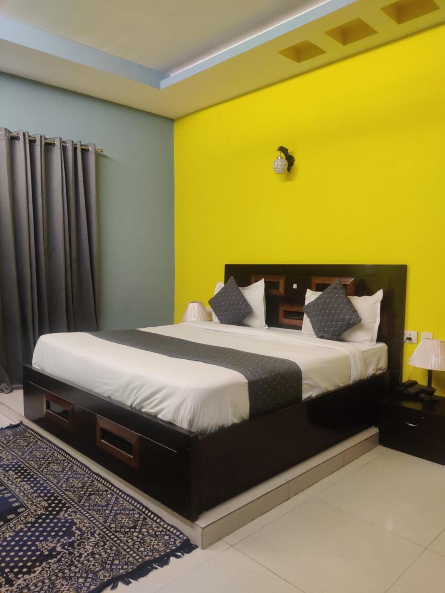 Hotel Delhi Airport Plaza Igi Airport Нью-Дели Экстерьер фото