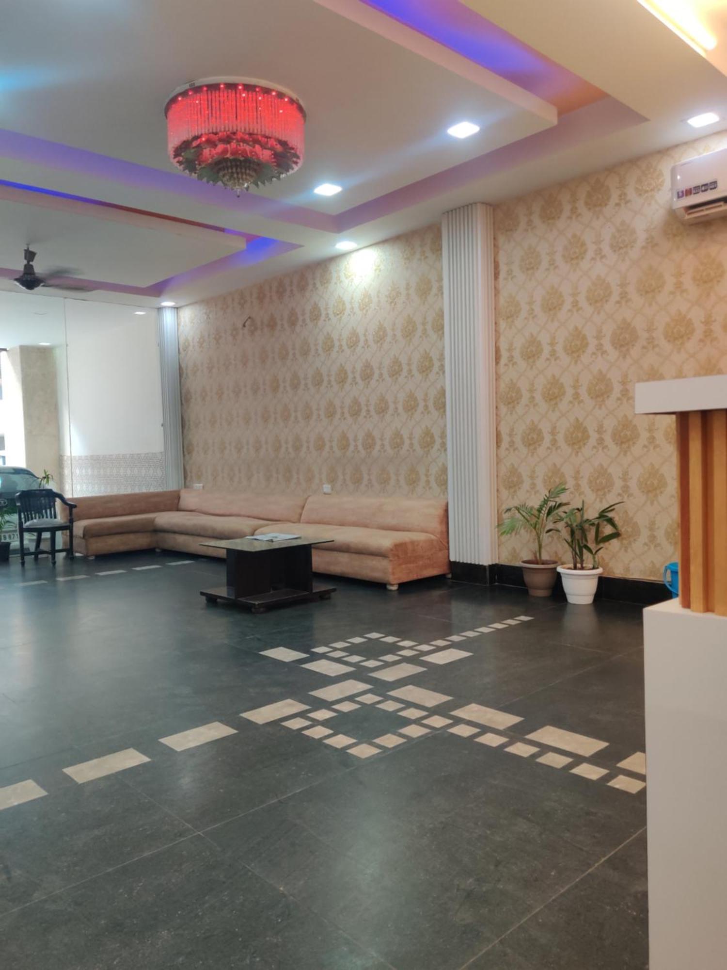 Hotel Delhi Airport Plaza Igi Airport Нью-Дели Экстерьер фото